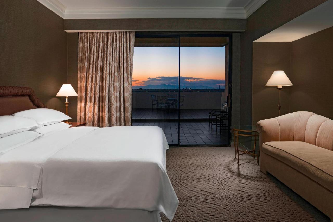 Sheraton Crescent Hotel Phoenix Eksteriør bilde