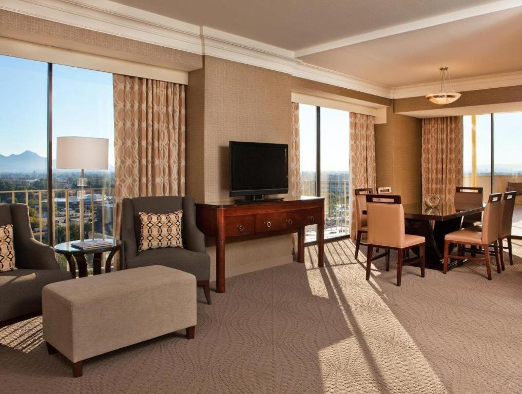 Sheraton Crescent Hotel Phoenix Eksteriør bilde